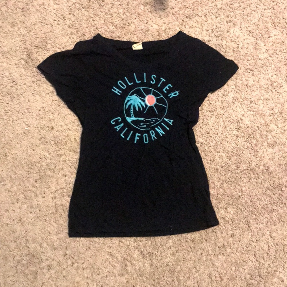 Hollister t-shirt